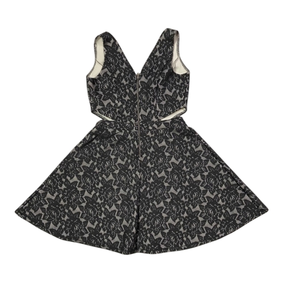 Abercrombie & Fitch Y2K Black Floral Lace Fit & Flare Mini Dress Cutout Sides M - Picture 4 of 8
